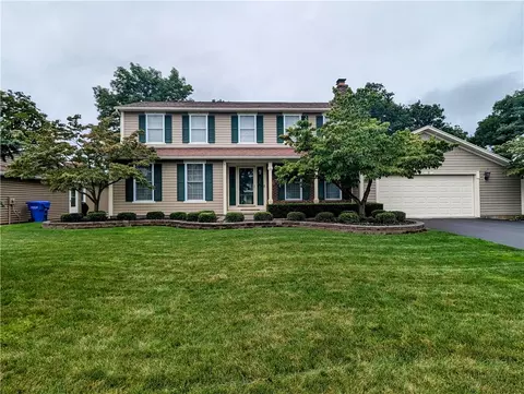 19 Guinevere Dr, Greece, NY 14626