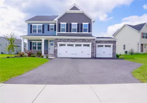 117 Harvest Rdg, Henrietta, NY 14586