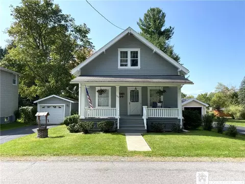 104 Robinson Ave, Ellicott, NY 14701