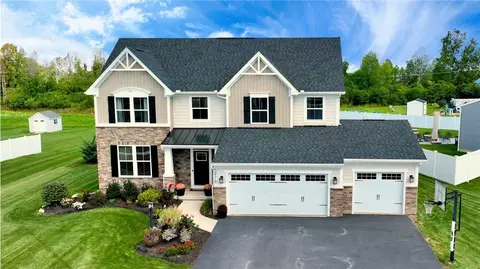 5976 Ivory Dr, Farmington, NY 14425