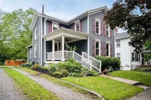 11 Wood St, Canandaigua, NY 14424