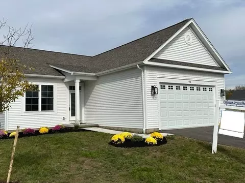 93 Thompson Ln, Canandaigua, NY 14424