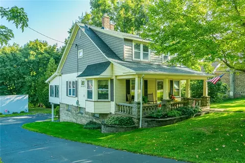 4529 Ridge Rd, Williamson, NY 14589