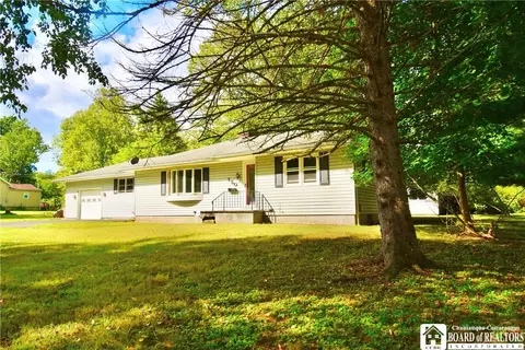 150 Huxley St, Jamestown, NY 14701