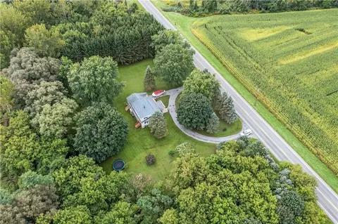 405 County Road 8, Farmington, NY 14425