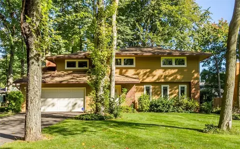 415 True Hickory Dr, Greece, NY 14615