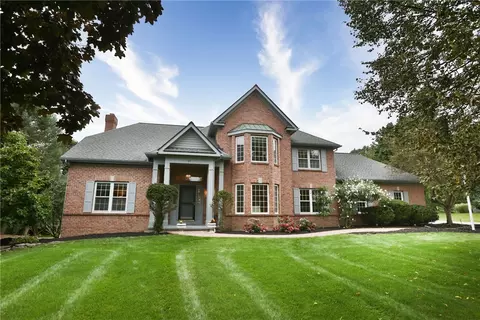 57 Vineyard Hl, Perinton, NY 14450