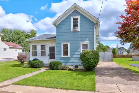 22 Maple St, Auburn, NY 13021