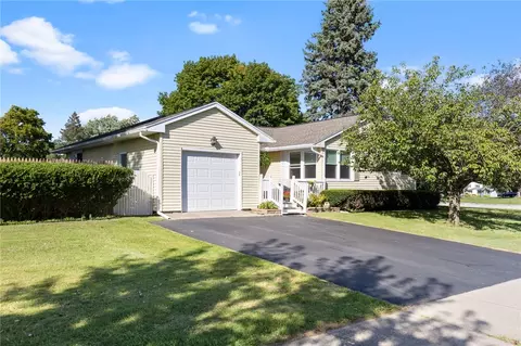 20 Marie Elaina Dr, Greece, NY 14616