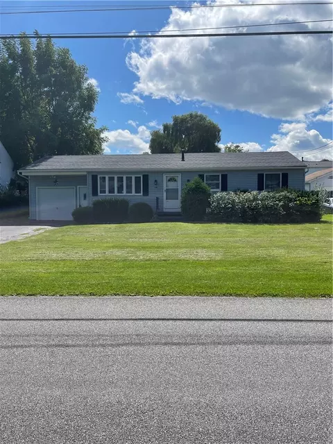 149 Waldorf Ave, Gates, NY 14606