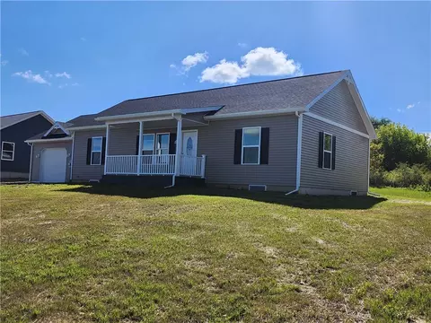 105 Eagle Ln, Milo, NY 14527