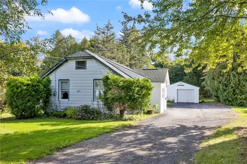 1464 Hogan Rd, Webster, NY 14580