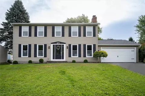 271 Applewood Dr, Greece, NY 14612