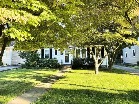 372 Winona Blvd, Irondequoit, NY 14617