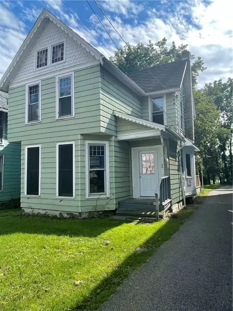 26 Maple Ave, Cohocton, NY 14826