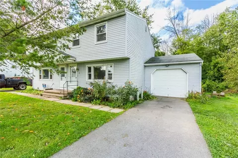 46 Rose Cir, Hamlin, NY 14464