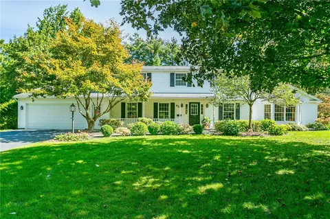 42 Manor Hill Dr, Perinton, NY 14450