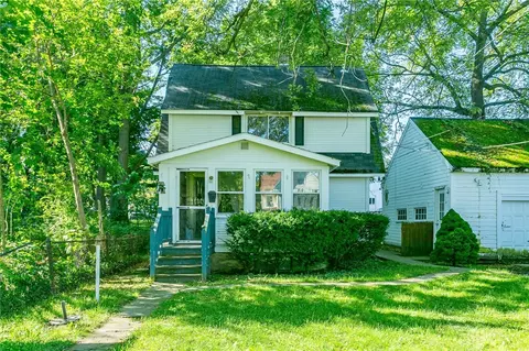 47 Upton Pl, Rochester, NY 14612