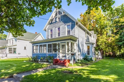 44 Pollard Ave, Rochester, NY 14612