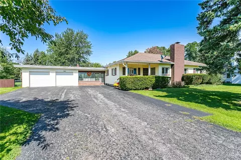 362 Mcguire Rd, Greece, NY 14616