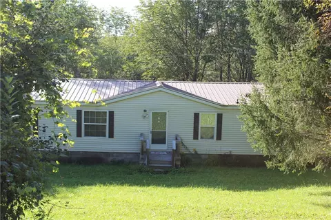 579 Hopkins Crandall Rd, Smyrna, NY 13464