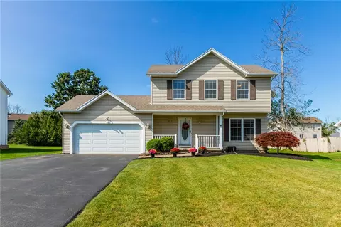 15 Larrigan Xing, Brockport, NY 14420