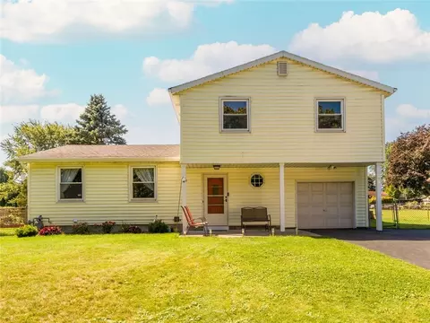 168 Kencrest Dr, Gates, NY 14606