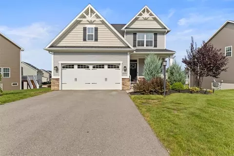6410 Erica Trl, Victor, NY 14564