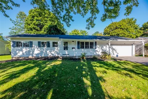 65 Westerloe Ave, Brighton, NY 14620