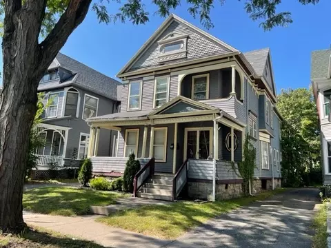 471 Alexander St, Rochester, NY 14605