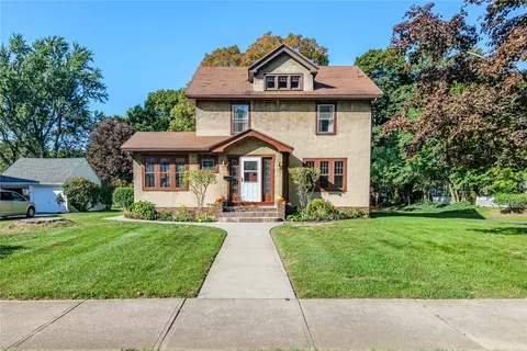 166 Walzford Rd, Irondequoit, NY 14622