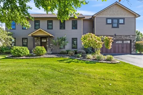 22 Norbrook Rd, Perinton, NY 14450