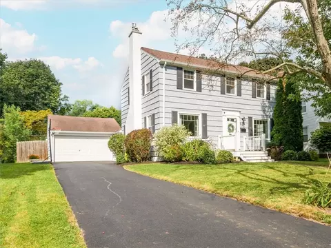 133 Varinna Dr, Rochester, NY 14618
