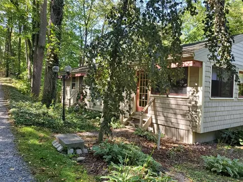 8522 Red Jacket Ln, Richmond, NY 14471