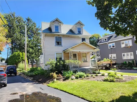 808 N Winton Rd, Rochester, NY 14609