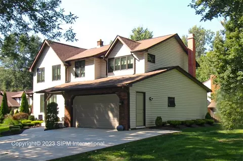 3 Burgundy, Amherst, NY 14228