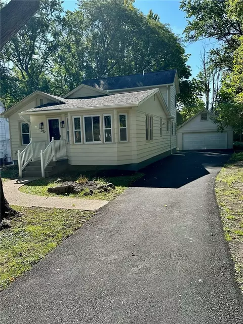 379 French Rd, Pittsford, NY 14534