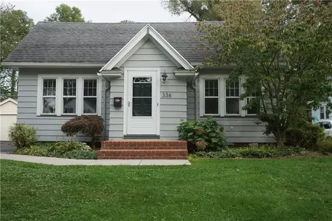 336 Meadow Dr, Rochester, NY 14618