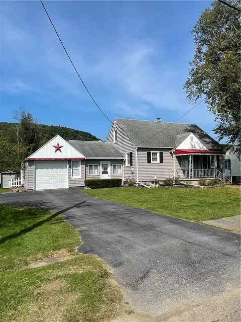 1031 E Honeoye St, Shinglehouse, PA 16748