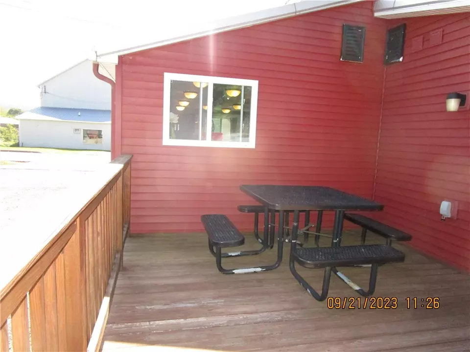 33 Hale St, Norwich, NY 13815 35 Photos Movoto