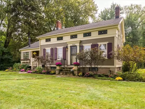 1564 E River Rd, Rochester, NY 14623