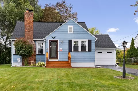38 Cedar Rd, Greece, NY 14616