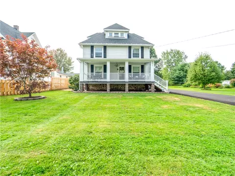 1617 Lake Rd, Hamlin, NY 14464