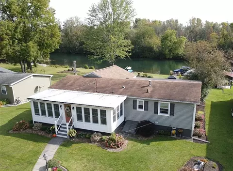 2 West St, Waterloo, NY 13165