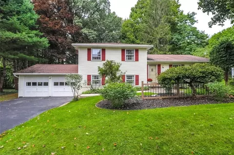 31 Mill Valley Rd, Perinton, NY 14534