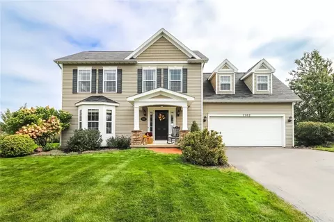 7702 Whispers Ln, Ontario, NY 14519