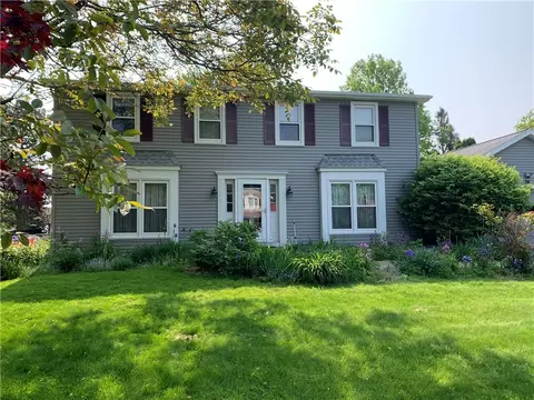 54 Sherwood Dr, Brockport, NY 14420