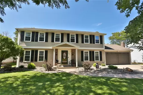181 Northwood Dr, Greece, NY 14612