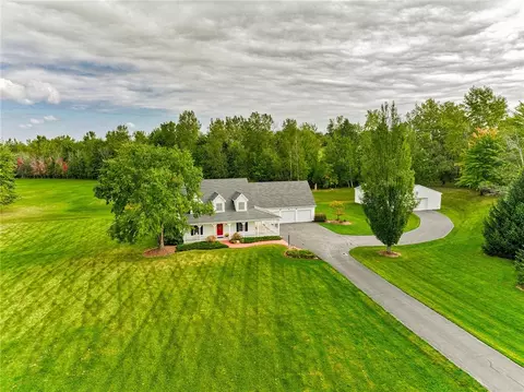 9 Jomanda Way, Fairport, NY 14450