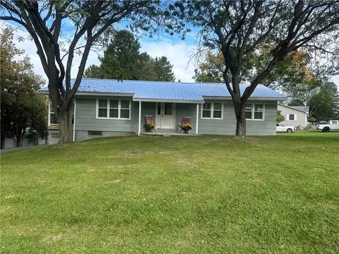 8746 Weedsport Sennett Rd, Brutus, NY 13166